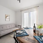 Makuszynskiego 56 By Homeprime شقة